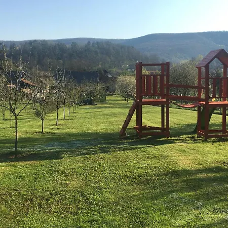 Kiss Апартаменты Uppony